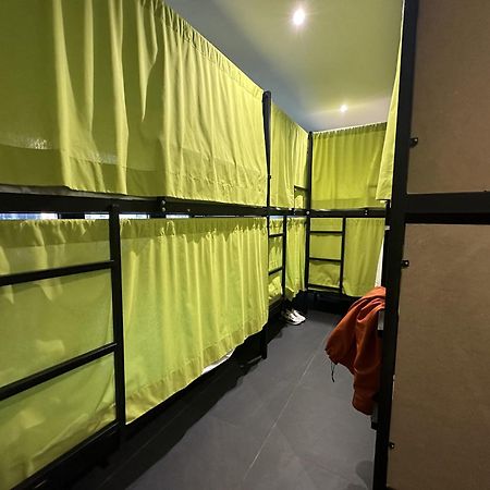 Madriz Hostel Экстерьер фото