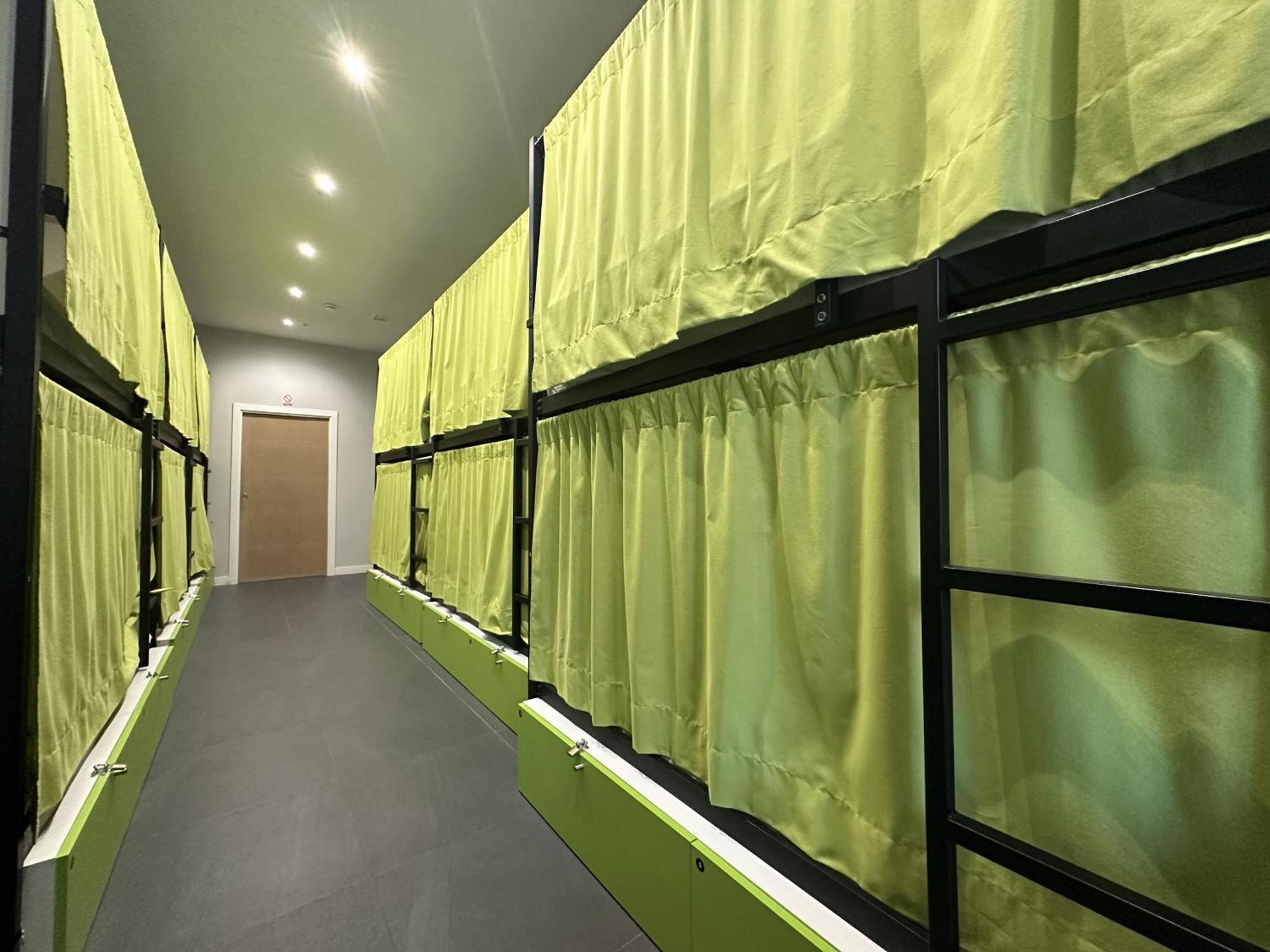 Madriz Hostel Экстерьер фото