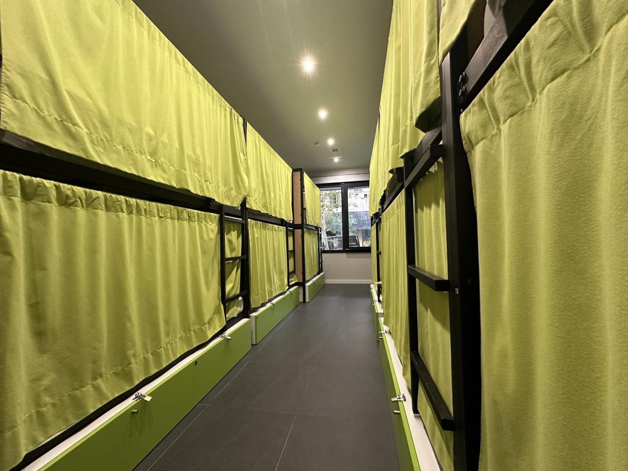 Madriz Hostel Экстерьер фото